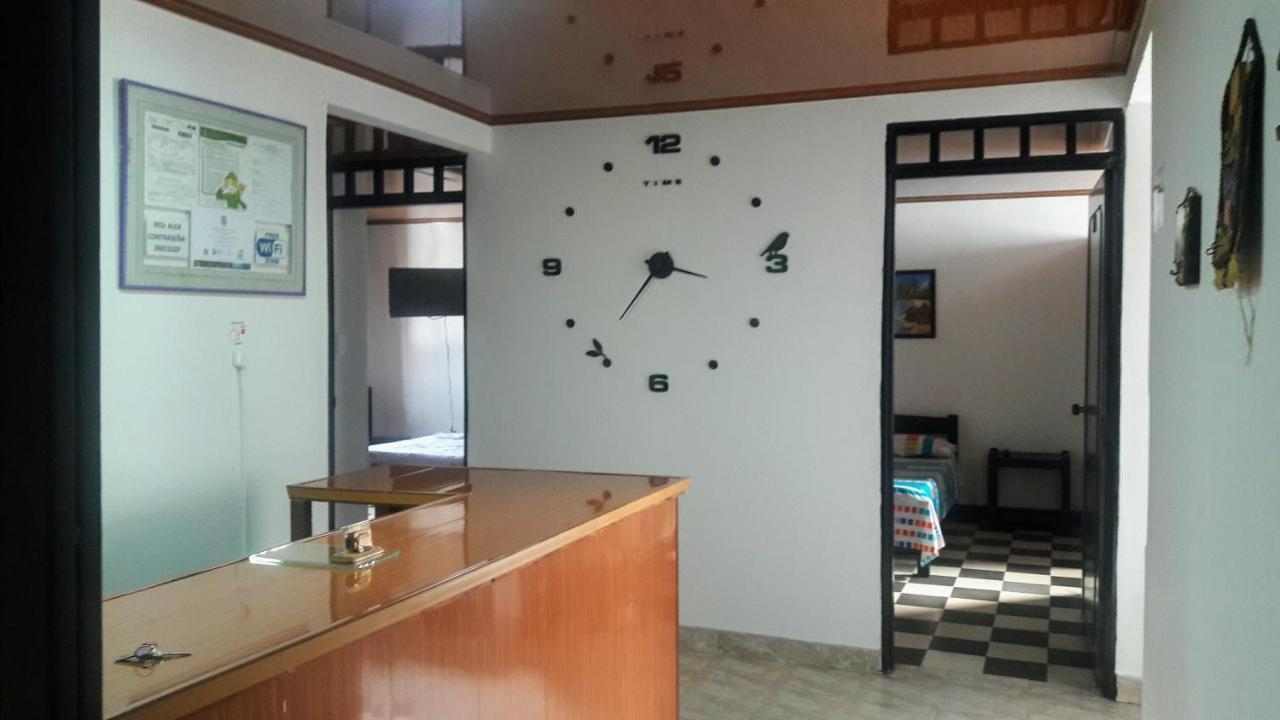 Hospedaje Santa Bárbara Guadalajara de Buga Exterior foto