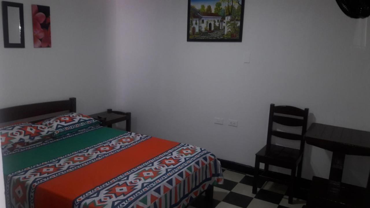 Hospedaje Santa Bárbara Guadalajara de Buga Exterior foto