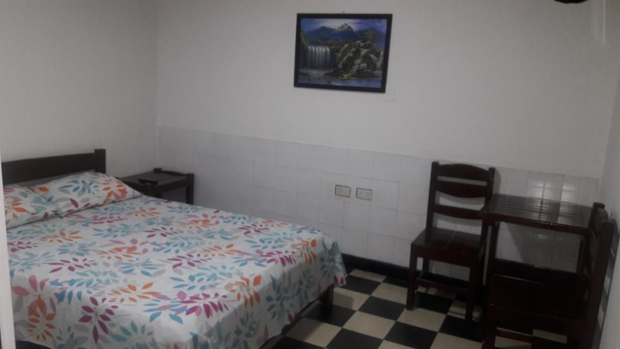 Hospedaje Santa Bárbara Guadalajara de Buga Exterior foto